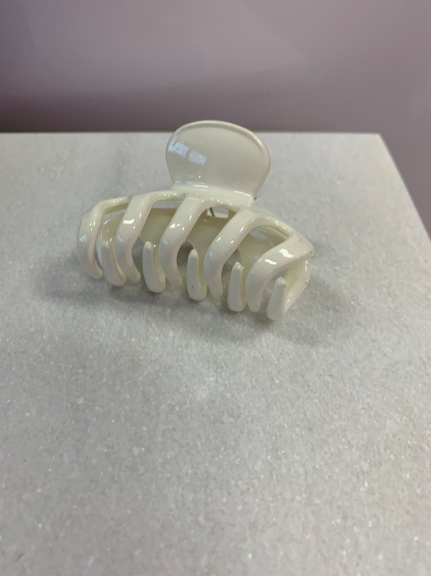 White Claw Clip small